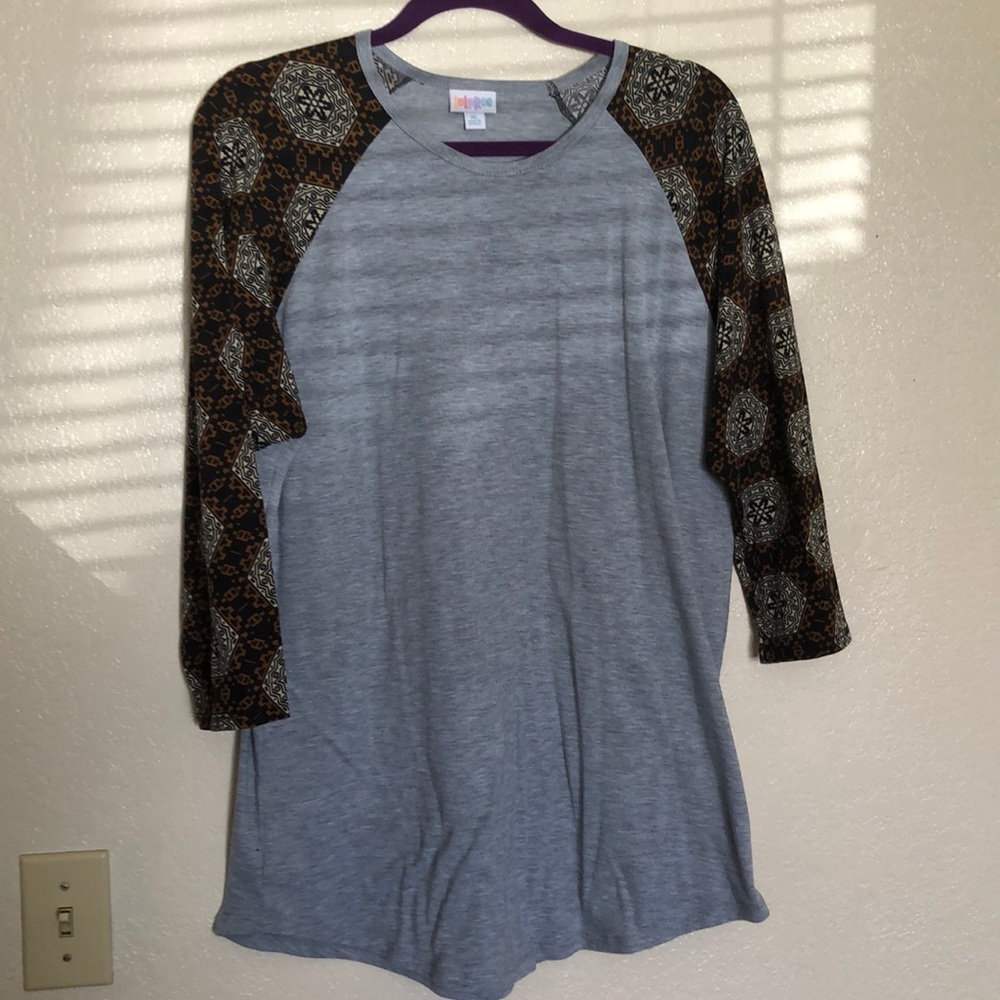 Randy top from lula roe